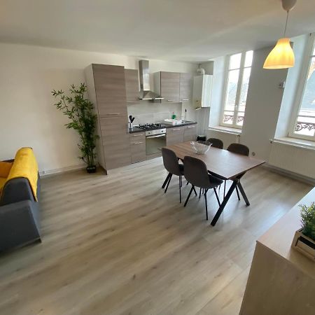 Joli Appartement Avec Parking Gratuit Sur Place Живе Екстер'єр фото