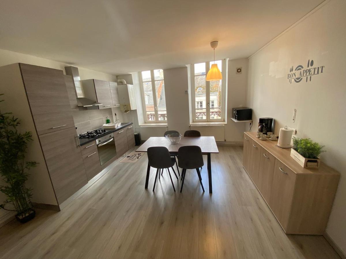 Joli Appartement Avec Parking Gratuit Sur Place Живе Екстер'єр фото